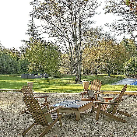 Domaine De Monciaux 2 Piscines Tennis 40 Pers Bourrou
