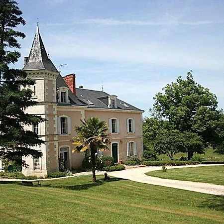 Domaine De Monciaux 2 Piscines Tennis 40 Pers * Bourrou